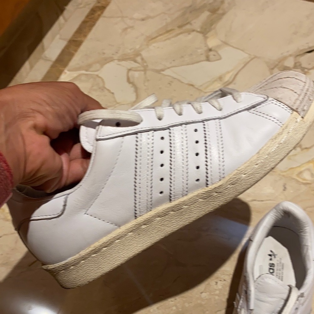 Adidas - Picture 2 of 5